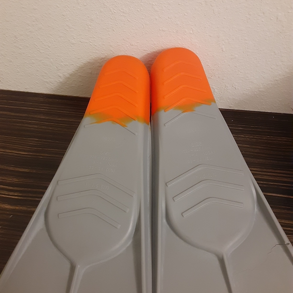 Flipers - Picture 2 of 3
